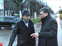 В Заволжском районе Твери оперативно устраняется повреждение на теплосетях 